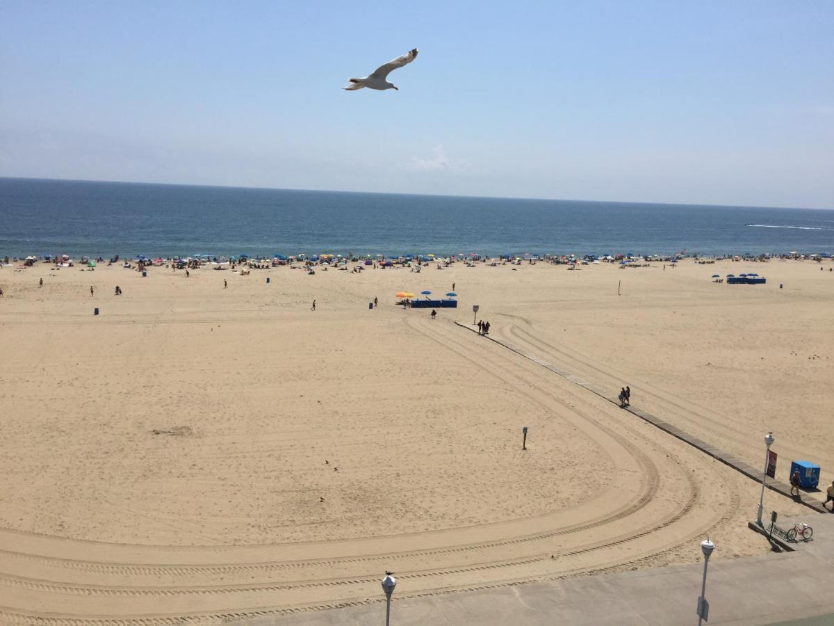 Direct Oceanfront On The Boardwalk At 1St Street, Room 302, Kitchen, Pool, Gym, Parking Ocean City Zewnętrze zdjęcie